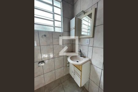 Banheiro de kitnet/studio para alugar com 1 quarto, 20m² em Jardim Bonfiglioli, São Paulo