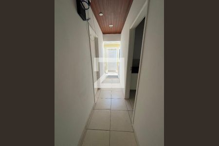 Corredor de kitnet/studio para alugar com 1 quarto, 20m² em Jardim Bonfiglioli, São Paulo