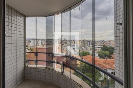 Varanda de apartamento à venda com 3 quartos, 110m² em Grajaú, Belo Horizonte