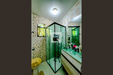 Casa à venda com 192m², 3 quartos e 2 vagasBanheiro