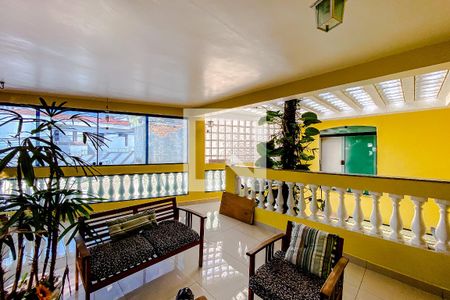 Casa à venda com 192m², 3 quartos e 2 vagasVaranda