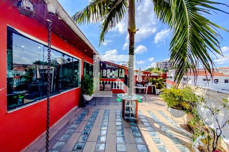 Casa à venda com 192m², 3 quartos e 2 vagasÁrea externa