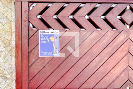 Casa à venda com 192m², 3 quartos e 2 vagasFachada