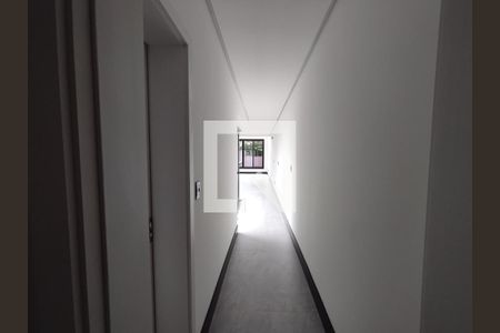 Casa à venda com 160m², 3 quartos e 2 vagas Casa à venda com 160m², 3 quartos e 2 vagasCorredor