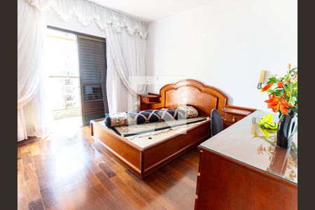 Suíte de apartamento à venda com 3 quartos, 135m² em Vila Regente Feijó, São Paulo