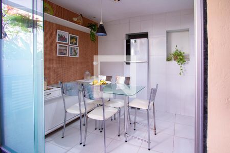 Apartamento à venda com 78m², 3 quartos e 2 vagasCozinha