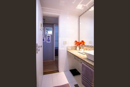 Apartamento à venda com 78m², 3 quartos e 2 vagasBanheiro Social