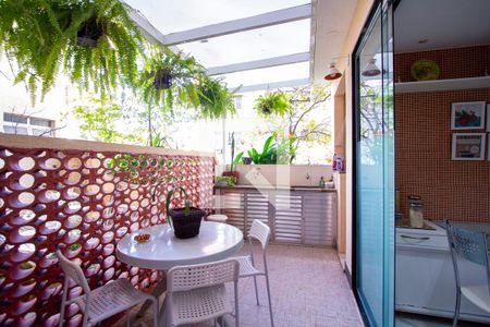 Apartamento à venda com 78m², 3 quartos e 2 vagasÁrea gourmet