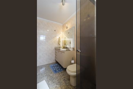 Apartamento à venda com 164m², 4 quartos e 4 vagas Apartamento à venda com 164m², 4 quartos e 4 vagasBanheiro da Suíte 2