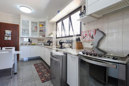 Apartamento à venda com 164m², 4 quartos e 4 vagas Apartamento à venda com 164m², 4 quartos e 4 vagasCozinha