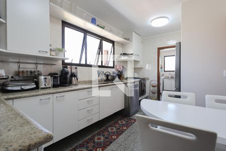 Apartamento à venda com 164m², 4 quartos e 4 vagas Apartamento à venda com 164m², 4 quartos e 4 vagasCozinha