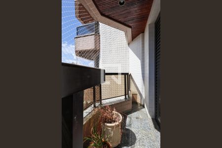 Apartamento à venda com 164m², 4 quartos e 4 vagas Apartamento à venda com 164m², 4 quartos e 4 vagasVaranda do Quarto 2