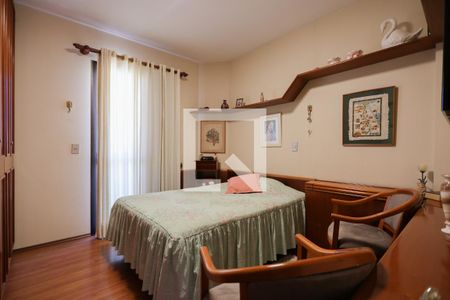 Apartamento à venda com 164m², 4 quartos e 4 vagas Apartamento à venda com 164m², 4 quartos e 4 vagasQuarto 1