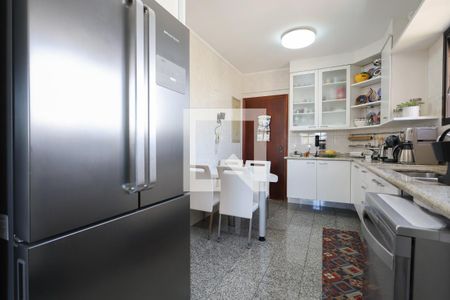 Apartamento à venda com 164m², 4 quartos e 4 vagas Apartamento à venda com 164m², 4 quartos e 4 vagasCozinha