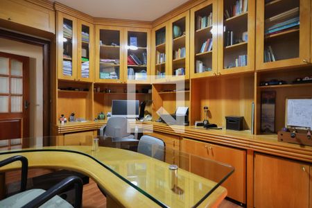 Apartamento à venda com 164m², 4 quartos e 4 vagas Apartamento à venda com 164m², 4 quartos e 4 vagasQuarto 2