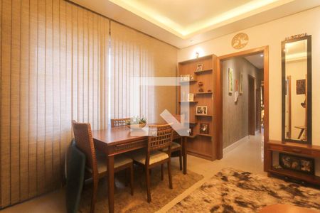 Sala de apartamento à venda com 3 quartos, 85m² em Petrópolis, Porto Alegre