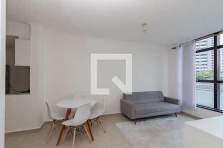 Sala de apartamento para alugar com 1 quarto, 31m² em Santo Amaro, São Paulo