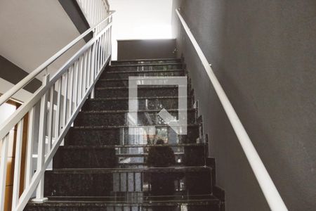 Escada de apartamento para alugar com 1 quarto, 30m² em Casa Verde, São Paulo