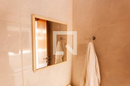 Casa à venda com 260m², 3 quartos e 10 vagasBanheiro de Serviço