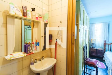 Casa à venda com 210m², 3 quartos e 3 vagasSuíte 2