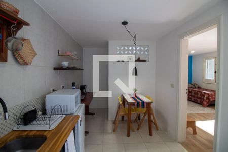 Cozinha de casa para alugar com 1 quarto, 40m² em Jardim dos Estados, São Paulo