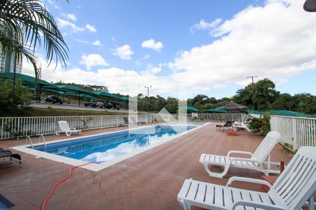 Apartamento para alugar com 47m², 2 quartos e 2 vagas Apartamento para alugar com 47m², 2 quartos e 2 vagasÁrea comum - Piscina