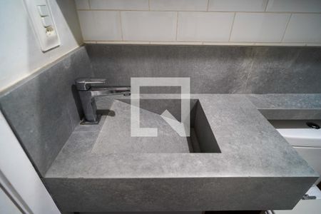 Apartamento para alugar com 47m², 2 quartos e 2 vagas Apartamento para alugar com 47m², 2 quartos e 2 vagasBanheiro