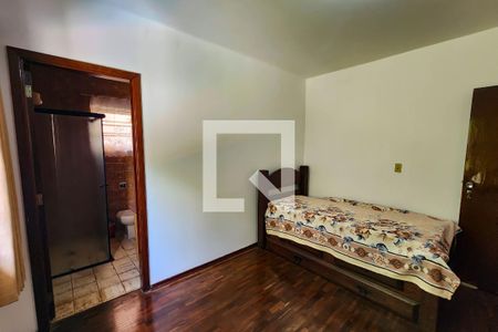 Casa à venda com 470m², 4 quartos e 4 vagas Casa à venda com 470m², 4 quartos e 4 vagasSuíte 2