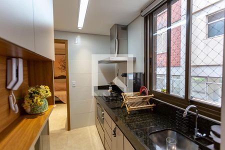 Cozinha de apartamento à venda com 2 quartos, 66m² em Barro Preto, Belo Horizonte