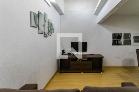 Sala de Estar de casa para alugar com 2 quartos, 160m² em Vila Oliveira, Mogi das Cruzes