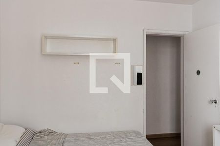 Quarto 1 de apartamento à venda com 2 quartos, 70m² em Copacabana, Rio de Janeiro