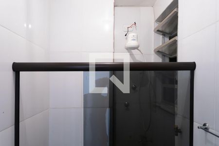 Banheiro de kitnet/studio para alugar com 1 quarto, 25m² em Catete, Rio de Janeiro