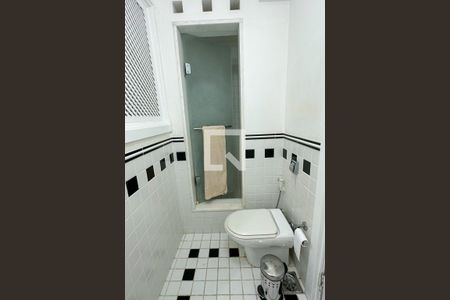 Apartamento à venda com 170m², 3 quartos e sem vaga Apartamento à venda com 170m², 3 quartos e sem vagaBanheiro Social