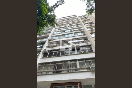 Apartamento à venda com 170m², 3 quartos e sem vaga Apartamento à venda com 170m², 3 quartos e sem vagaFachada