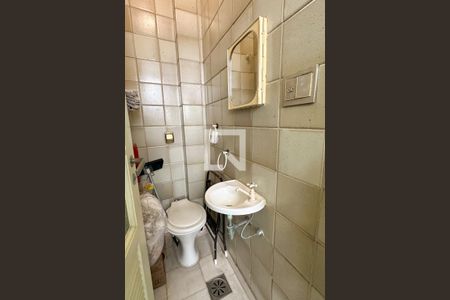 Apartamento à venda com 170m², 3 quartos e sem vaga Apartamento à venda com 170m², 3 quartos e sem vagaBanheiro de serviço