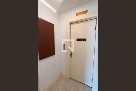Apartamento à venda com 170m², 3 quartos e sem vaga Apartamento à venda com 170m², 3 quartos e sem vagaEntrada