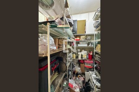 Apartamento à venda com 170m², 3 quartos e sem vaga Apartamento à venda com 170m², 3 quartos e sem vagaQuarto de Serviço