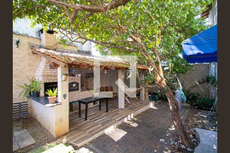 Casa à venda com 500m², 5 quartos e 5 vagasQuintal