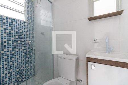 Banheiro de kitnet/studio para alugar com 1 quarto, 17m² em Gopouva, Guarulhos