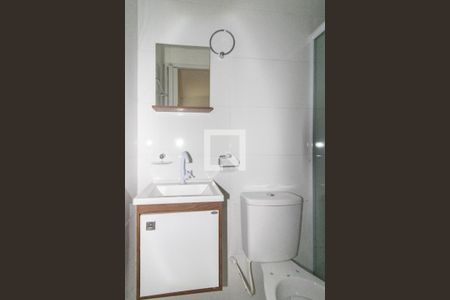 Banheiro de kitnet/studio para alugar com 1 quarto, 17m² em Gopouva, Guarulhos