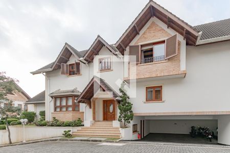 Casa de condomínio à venda com 901m², 5 quartos e 6 vagasFachada