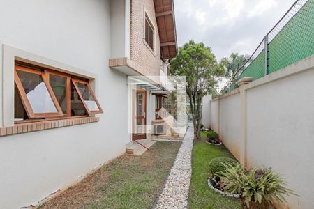 Casa de condomínio à venda com 901m², 5 quartos e 6 vagasCorredor Lateral
