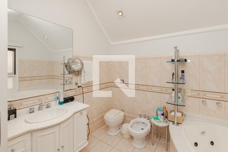 Casa de condomínio à venda com 901m², 5 quartos e 6 vagasBanheiro da Suíte 1