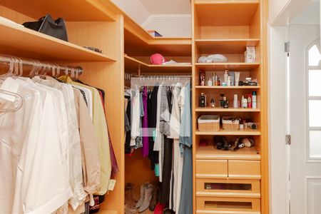 Casa de condomínio à venda com 901m², 5 quartos e 6 vagasCloset da Suíte 2