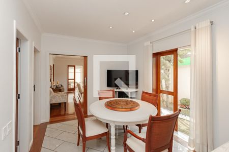 Casa de condomínio à venda com 901m², 5 quartos e 6 vagasCopa