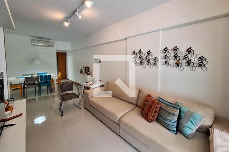 Sala de apartamento à venda com 3 quartos, 106m² em Camboinhas, Niterói