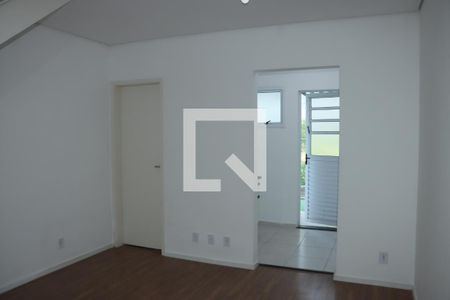 Casa de Condomínio para alugar com 2 quartos, 60m² em Maranhão, Cotia