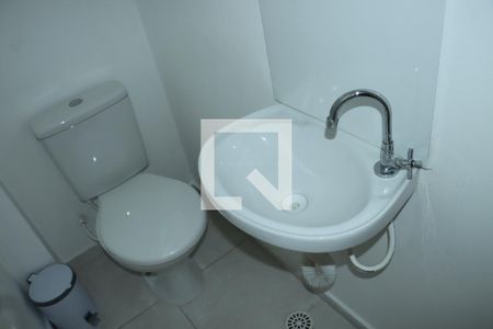Lavabo de casa de condomínio para alugar com 2 quartos, 60m² em Maranhão, Cotia