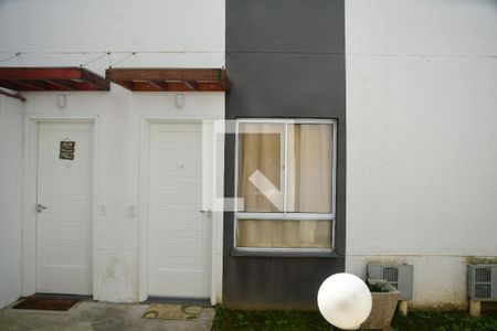 Vista da sala de casa de condomínio para alugar com 2 quartos, 60m² em Maranhão, Cotia