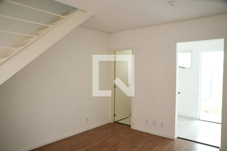 Sala de casa de condomínio para alugar com 2 quartos, 60m² em Maranhão, Cotia